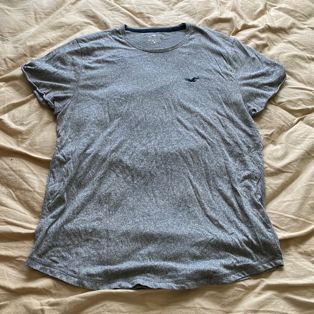 Hollister t-shirt